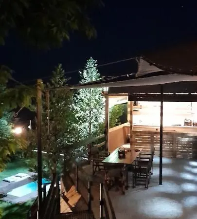 Golden Mountain Casă la țară